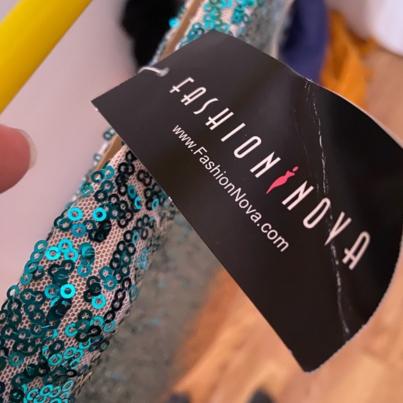 NWT Fashion Nova Intrigue Sequin Dress - Picture 3 of 3